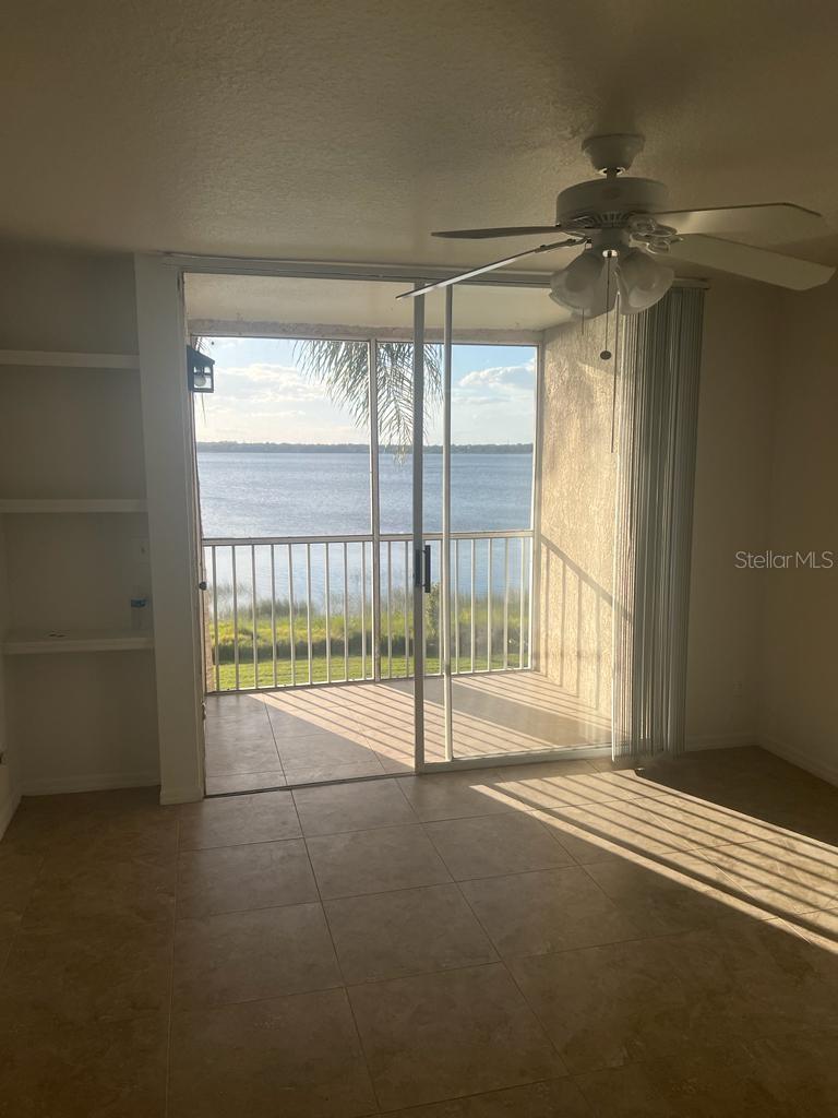 SANDLAKE PRIVATE RESIDENCES - Residential Lease