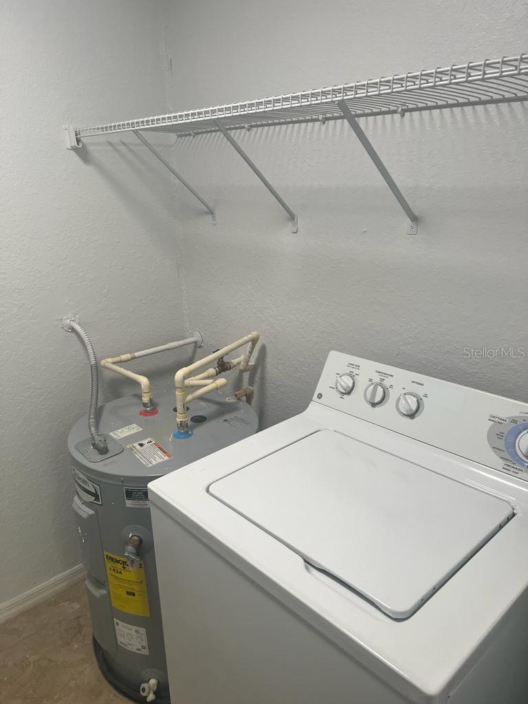 SANDLAKE PRIVATE RESIDENCES - Residential Lease