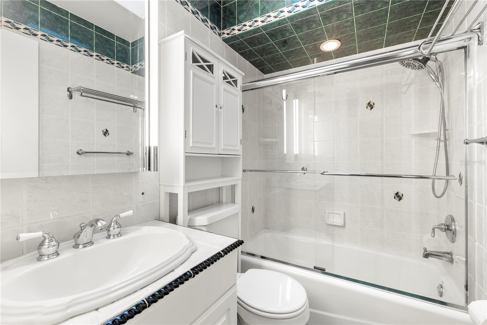 TOWNN COUNTRY PARK SC 9 UN 11 - Residential