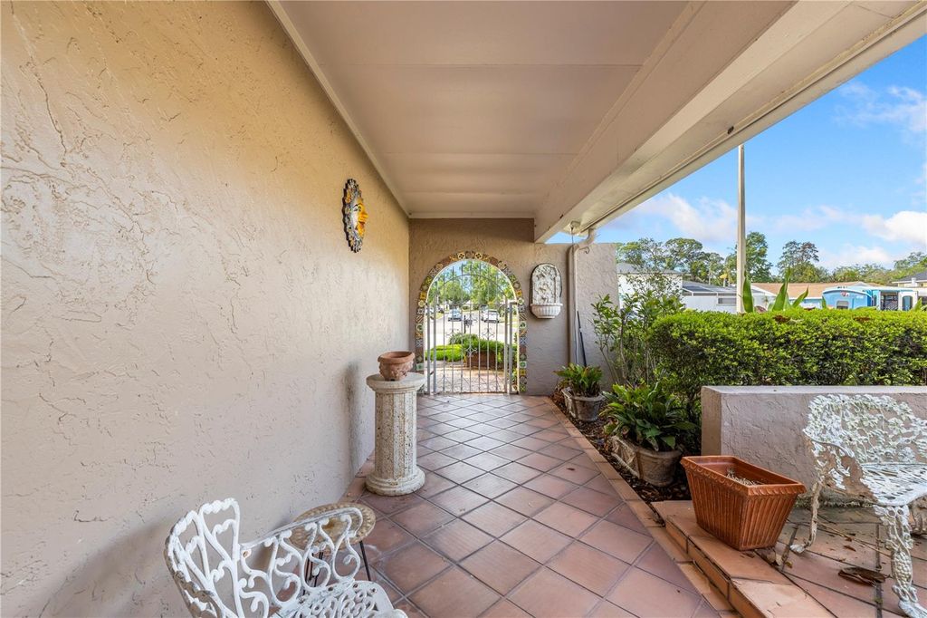 Photo of 7001 Twelve Oaks Boulevard, Tampa, FL 33634 (MLS # TB8494493)