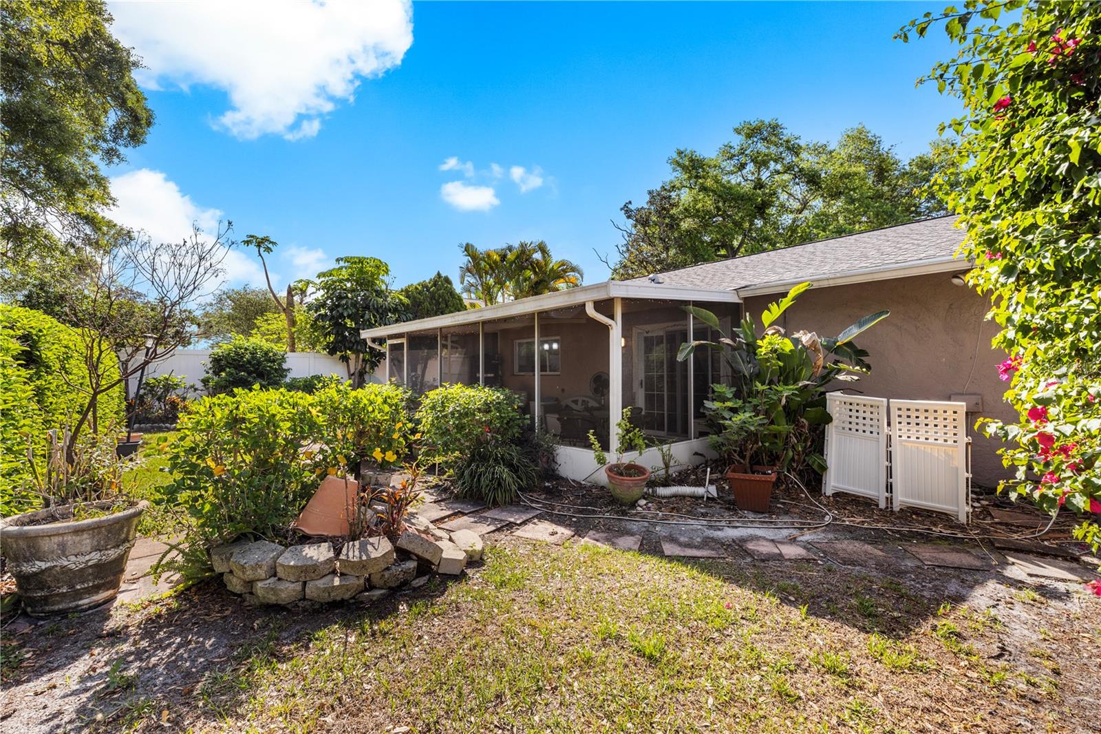 TOWNN COUNTRY PARK SC 9 UN 11 - Residential