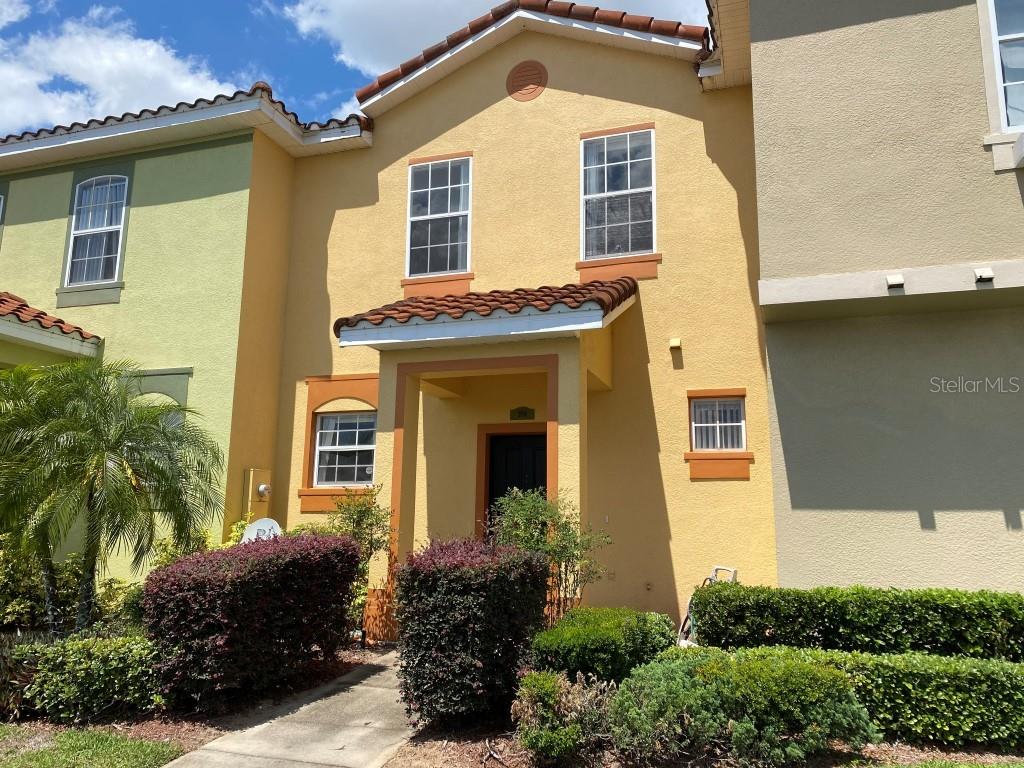 Davenport 3 Bedroom Two Story Townhome,, Two Story Townhome, 2 Parking Spots, No Rear Neighbors, Tile In Wet Areas,Carpeted Bedrooms,Ceiling Fans In Many Rooms, COMMUNITY POOL!! JUST 40 MINUTES To: Downtown Orlando, JUST 35 MINUTES To: The Airport, CONVENIENT To: Major Roads, Shopping, & Schools, All Kitchen Appliances INCLUDED, Blinds INCLUDED,
The deposit amount is based upon the application results, Pets: OK (Dangerous Pets are not permitted, Pit Bulls, etc.)Priced $1599.00 for the first 4 months, $1699.00 for the remaining 8 months (Average: $1667.00/mo). AVAILABLE:NOW