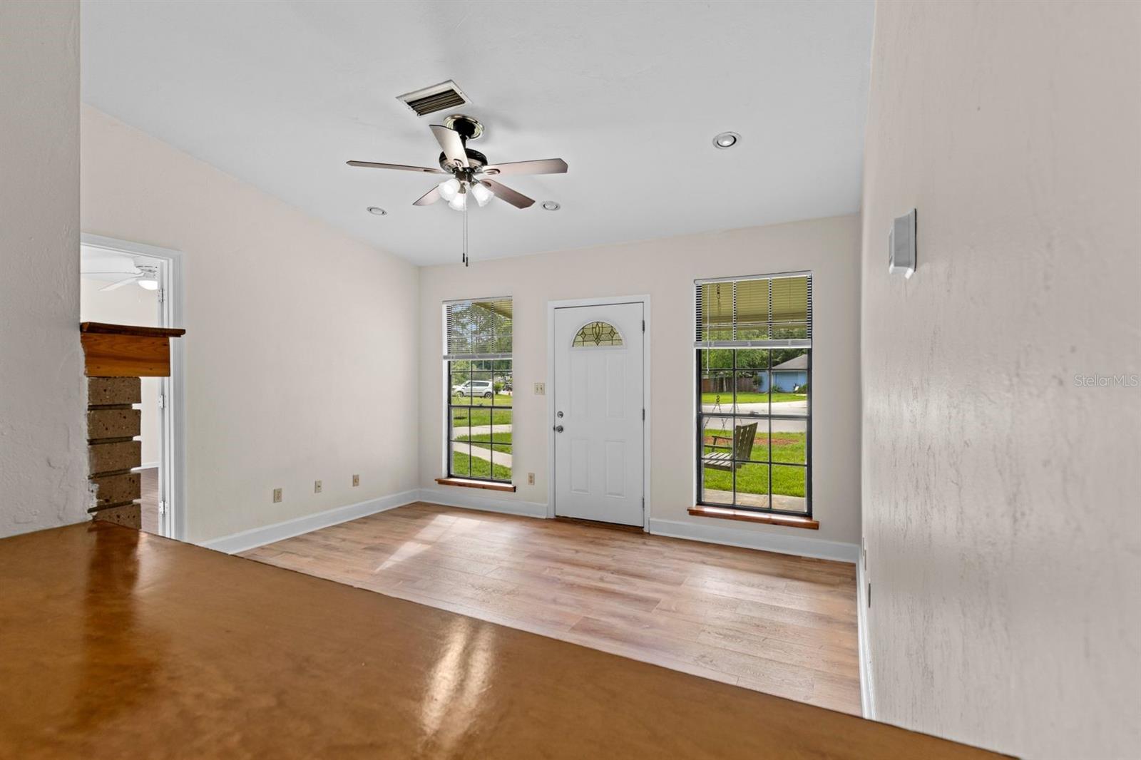 NORTHWOOD PINES UNIT 5 REP - Residential Lease