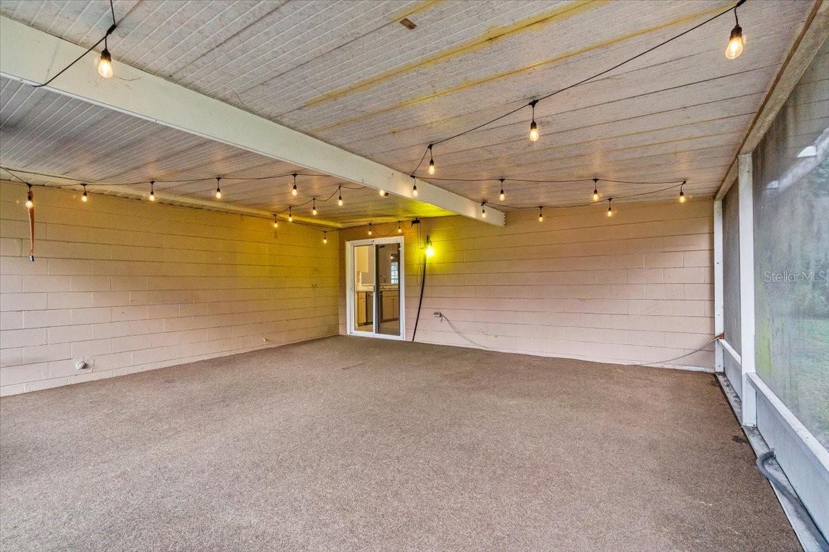 AZALEA OAKS - Residential