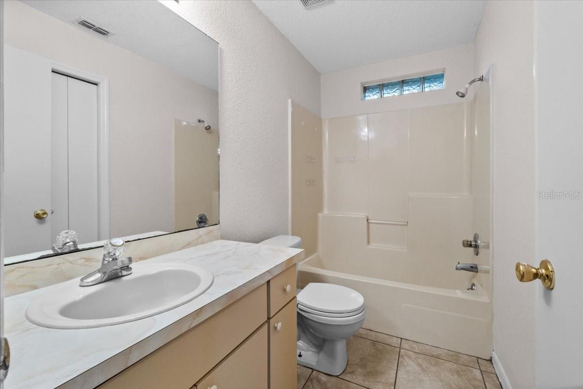 AZALEA OAKS - Residential