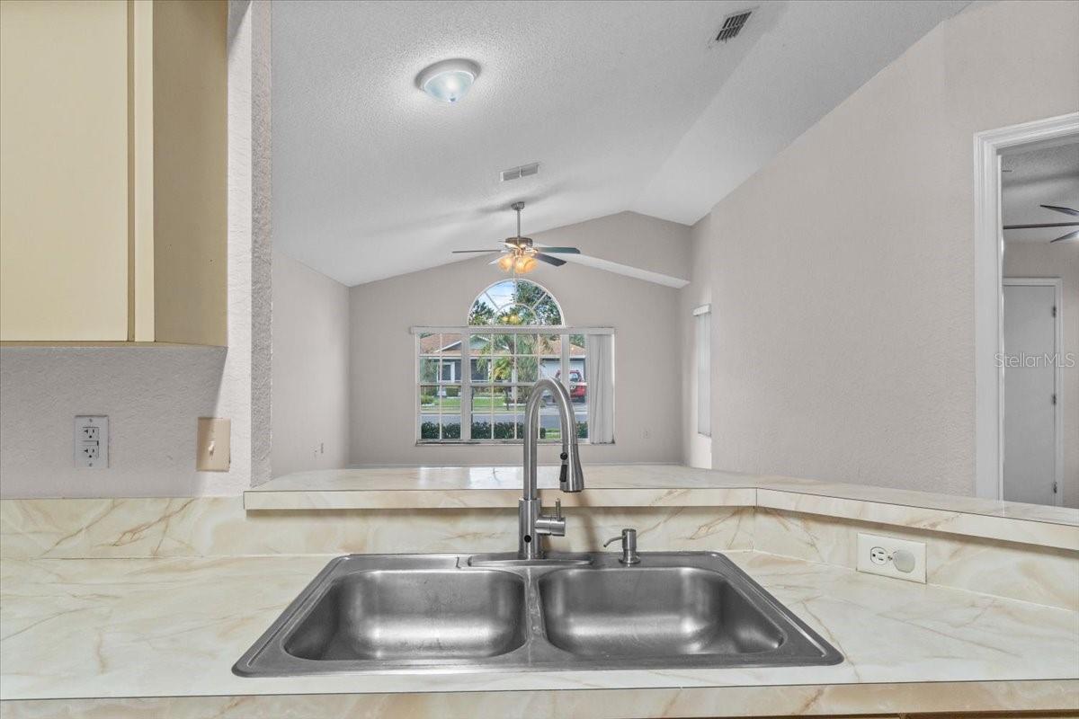 AZALEA OAKS - Residential