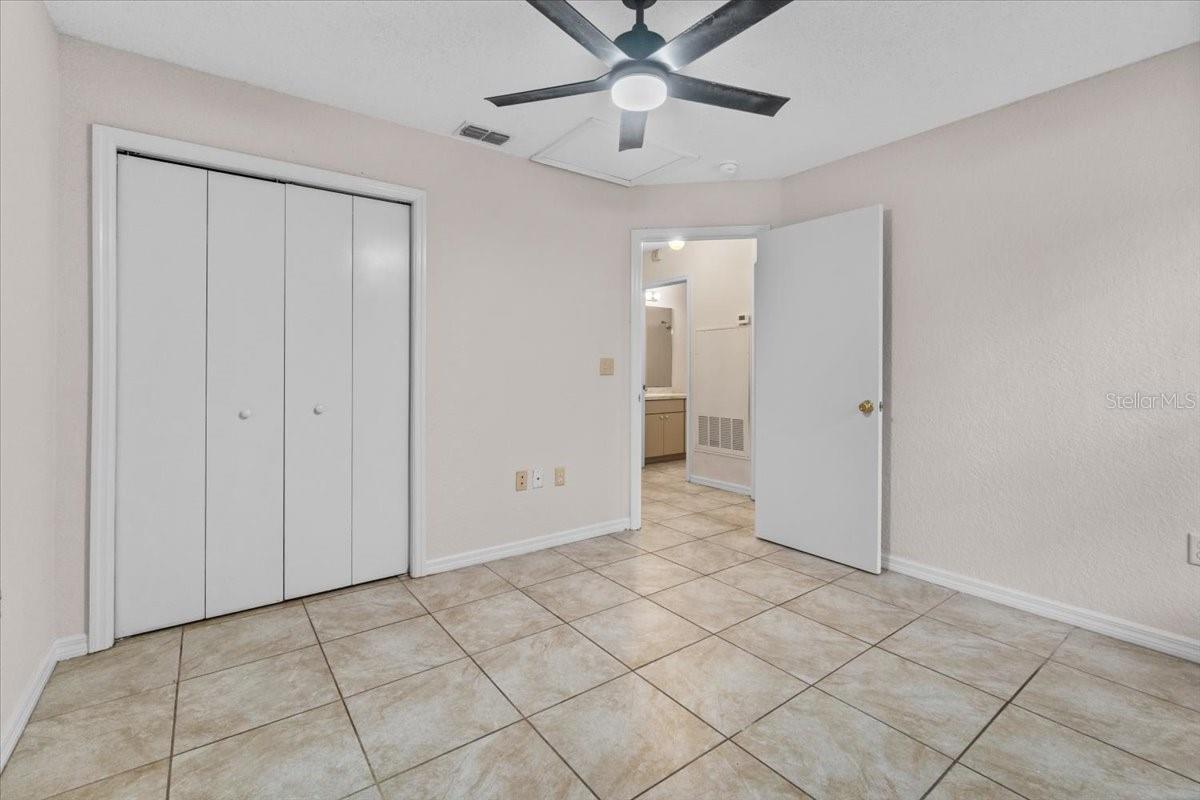 AZALEA OAKS - Residential