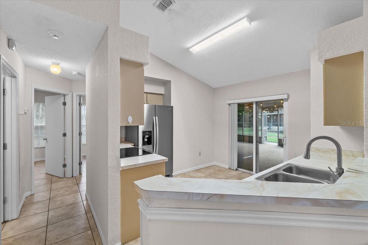 AZALEA OAKS - Residential