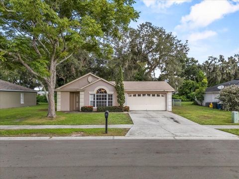 Photo of 990 Forrest Drive, Bartow, FL 33830 (MLS # L4956919) Photo of 990 Forrest Drive, Bartow, FL 33830 (MLS # L4956919)