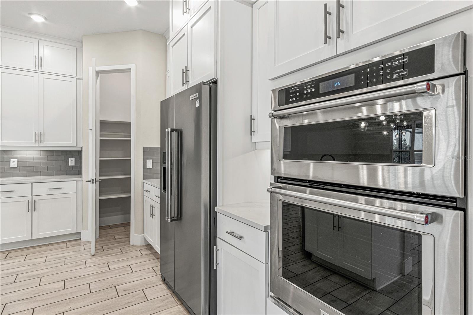 SAND LAKE SOUND - Residential Lease