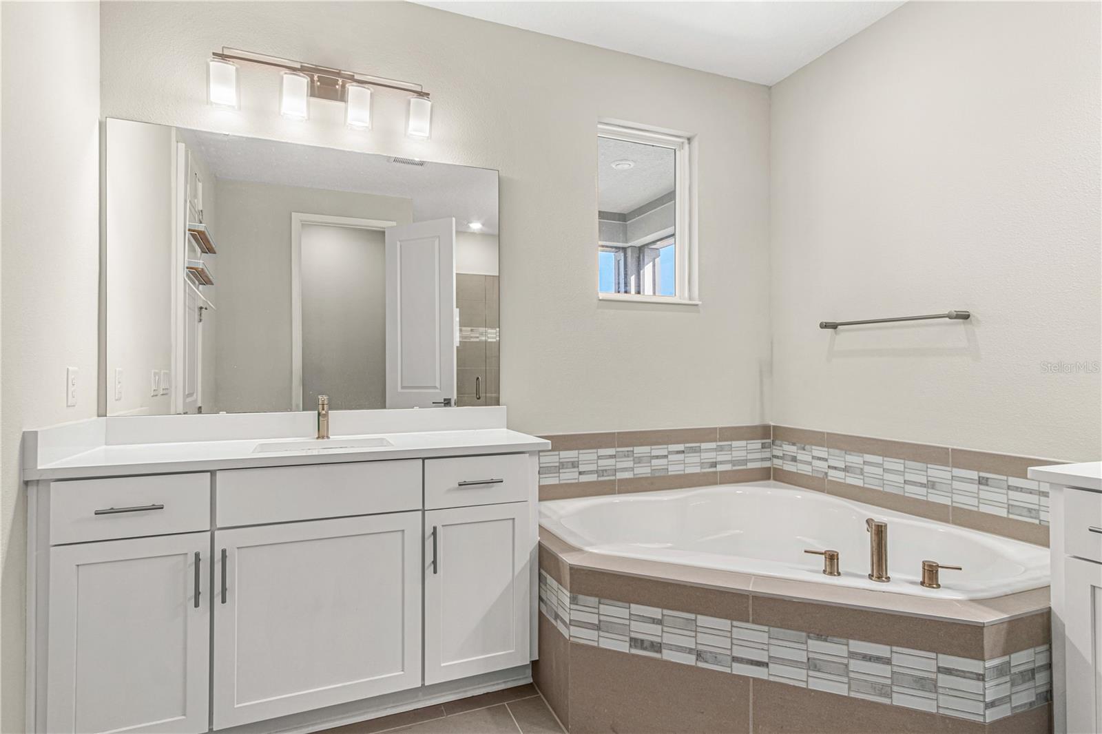 SAND LAKE SOUND - Residential Lease