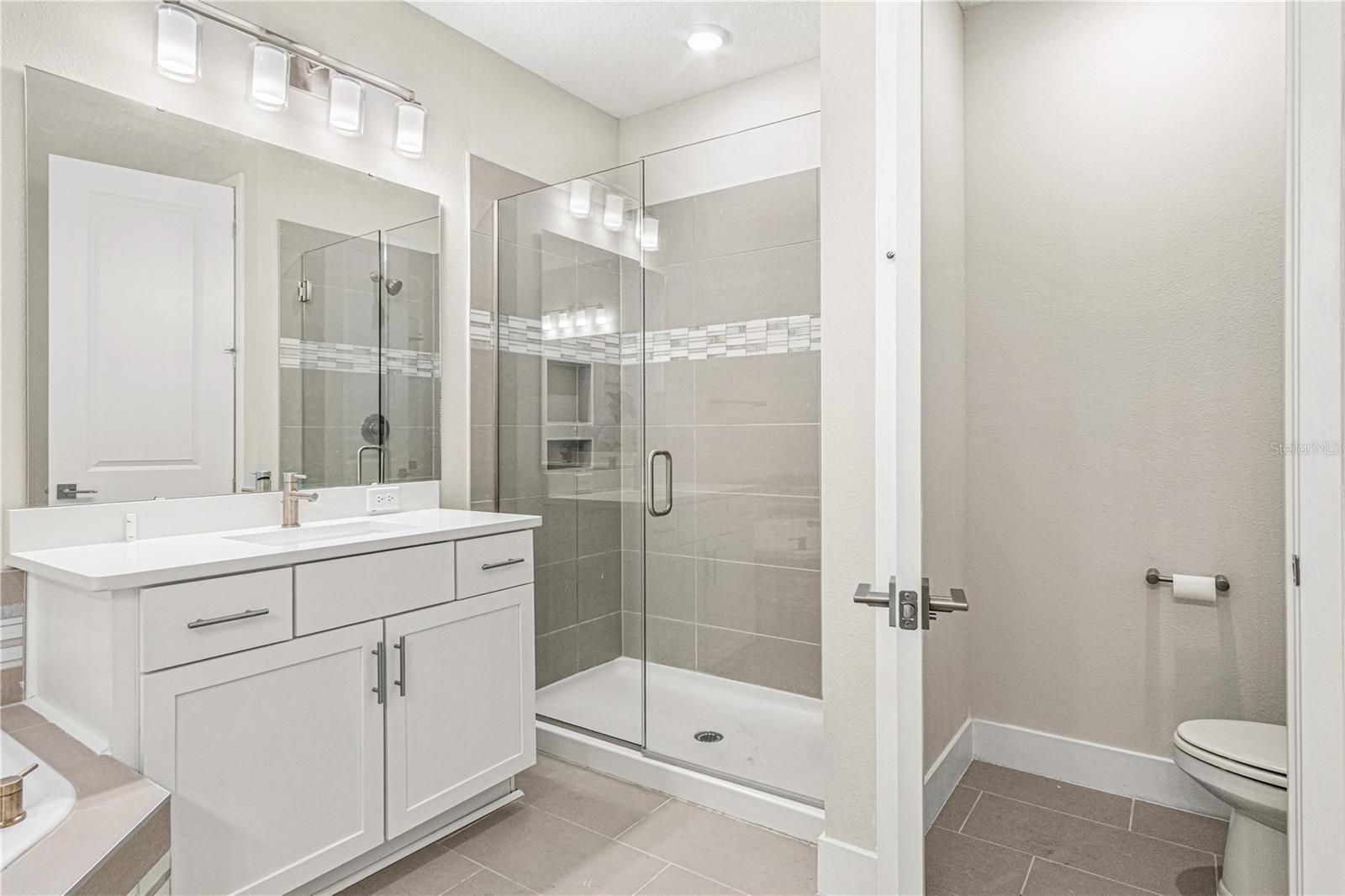 SAND LAKE SOUND - Residential Lease