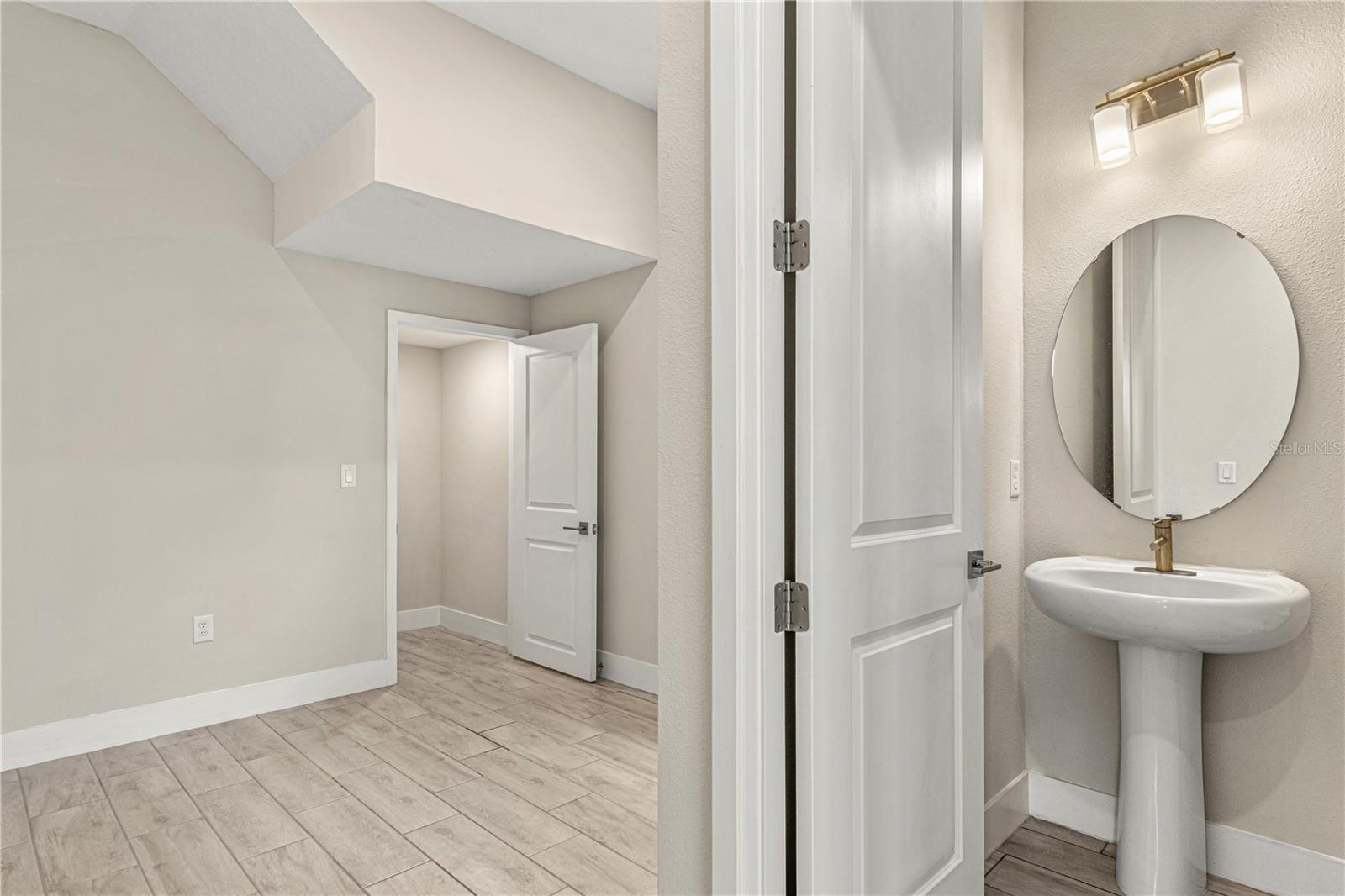 SAND LAKE SOUND - Residential Lease