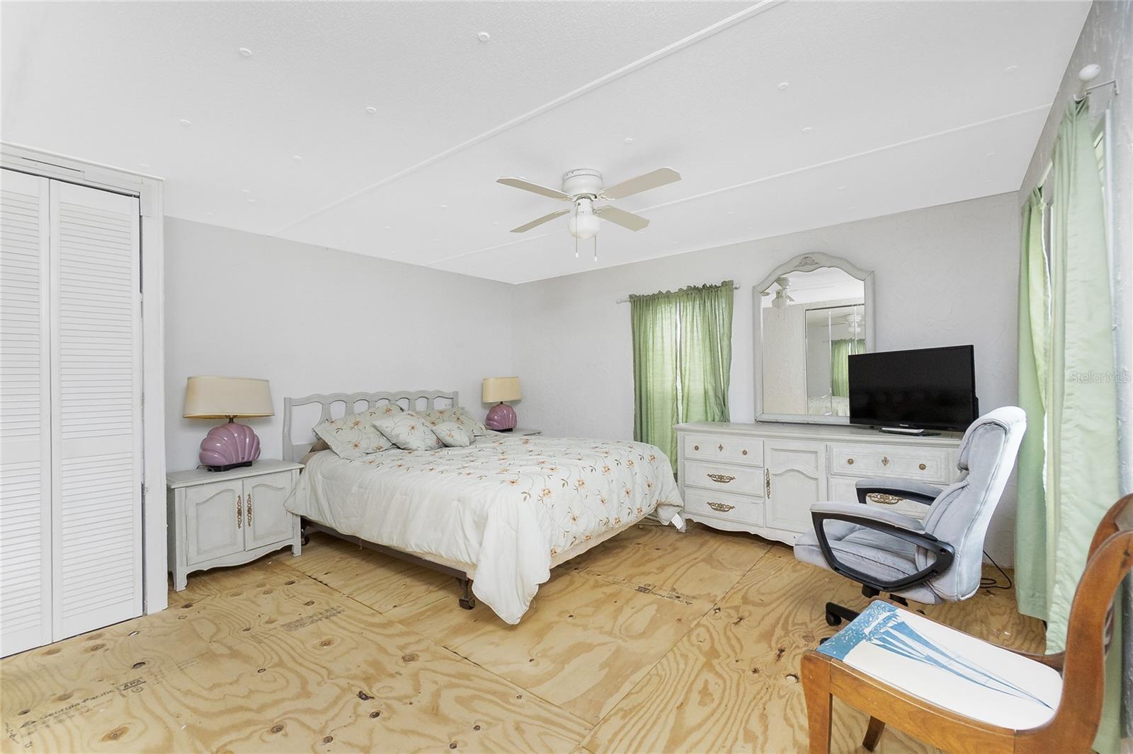 VILLAGE OF HOLIDAY LAKE - Residential