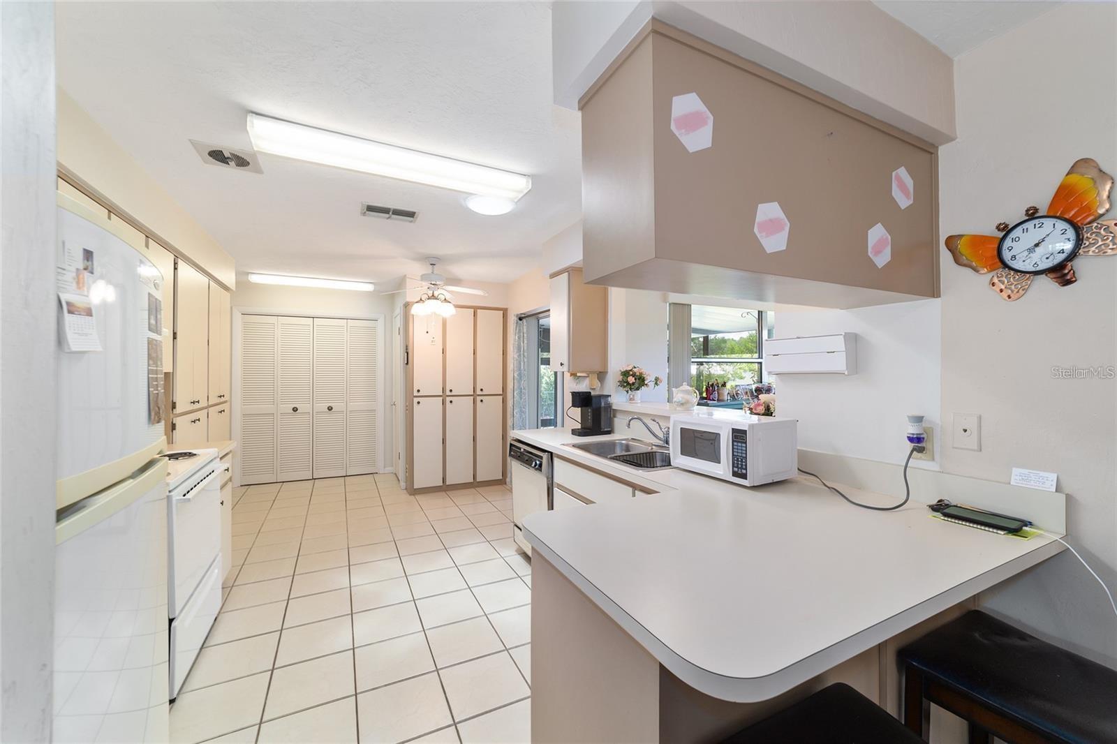 BEVERLY HILLS UNIT 08 PH 02 - Residential
