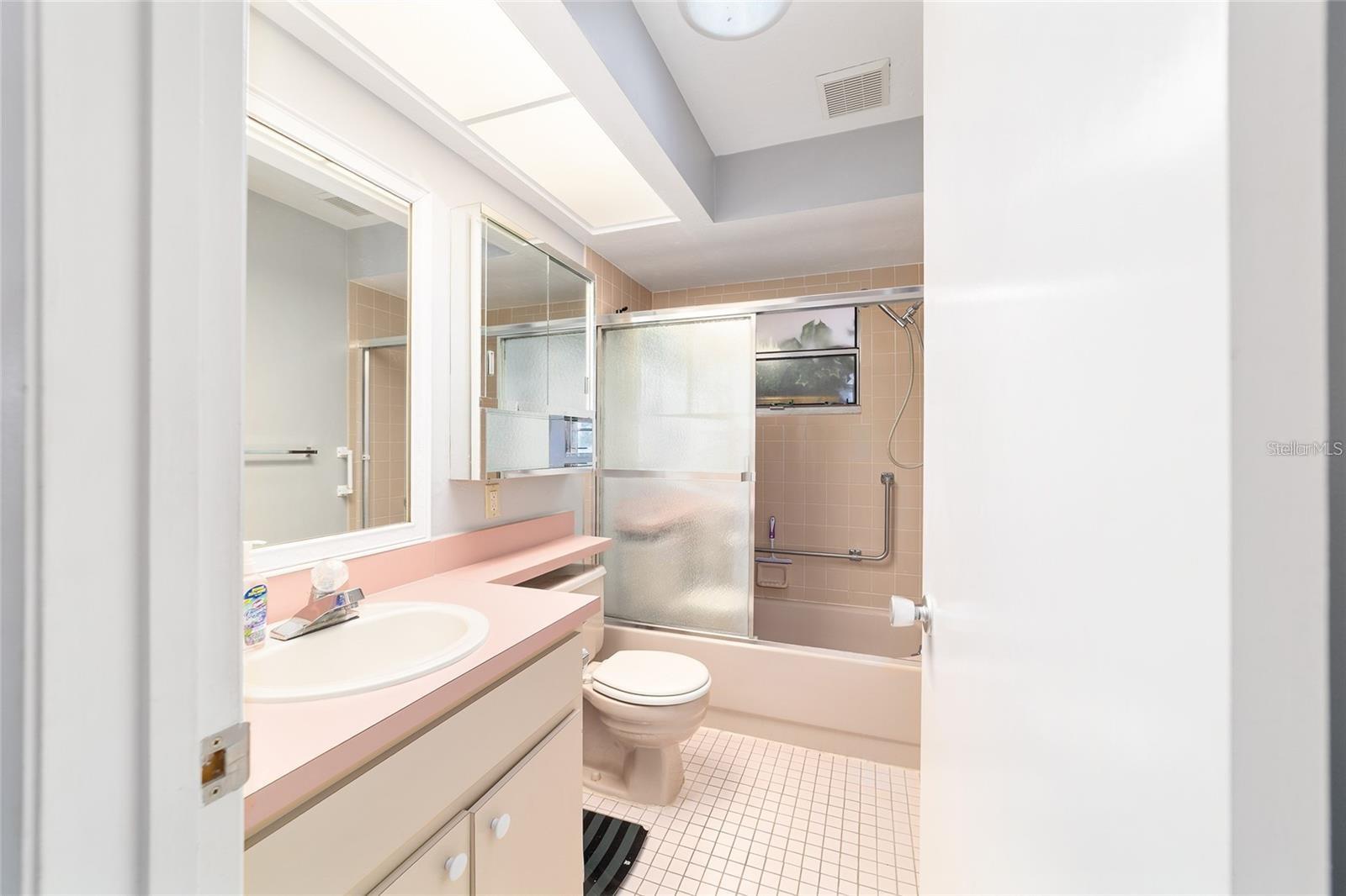 BEVERLY HILLS UNIT 08 PH 02 - Residential
