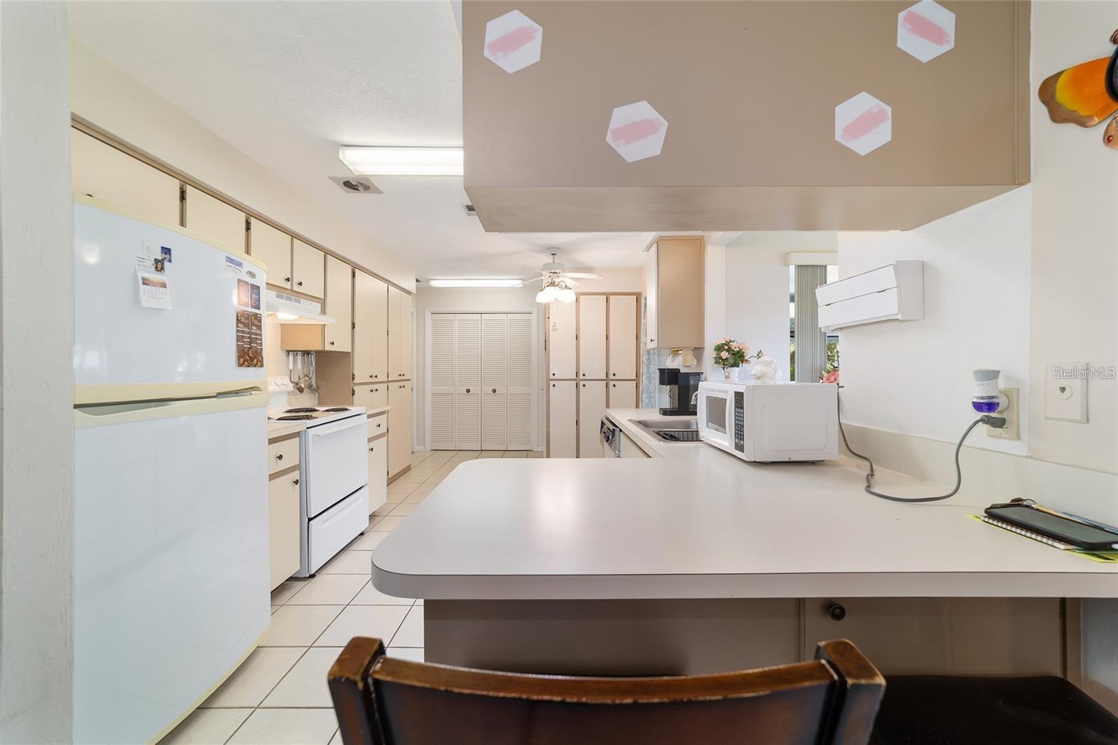 BEVERLY HILLS UNIT 08 PH 02 - Residential