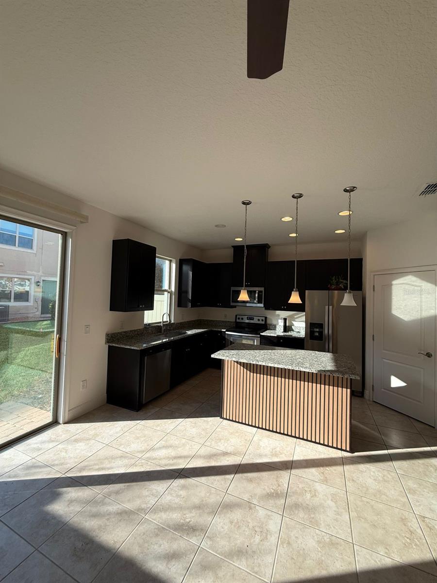 EAGLE CRK VILLAGE L PH 3A - Residential Lease