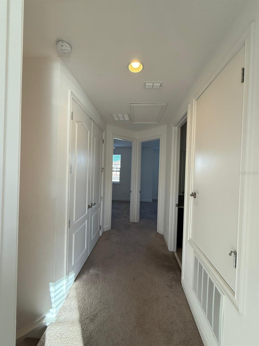 EAGLE CRK VILLAGE L PH 3A - Residential Lease