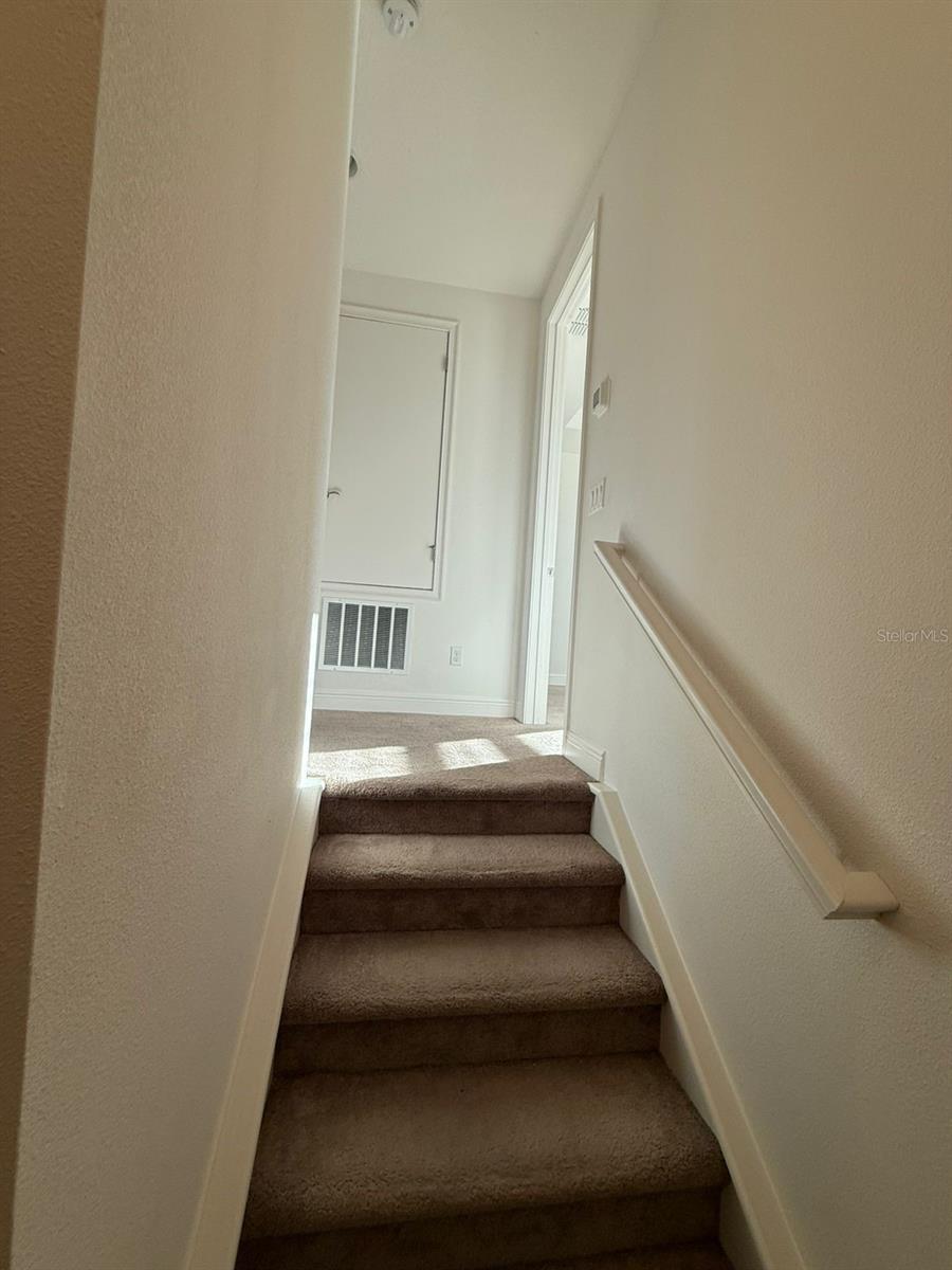 EAGLE CRK VILLAGE L PH 3A - Residential Lease