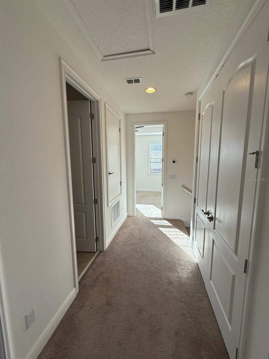 EAGLE CRK VILLAGE L PH 3A - Residential Lease