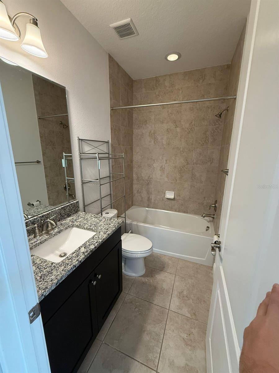 EAGLE CRK VILLAGE L PH 3A - Residential Lease