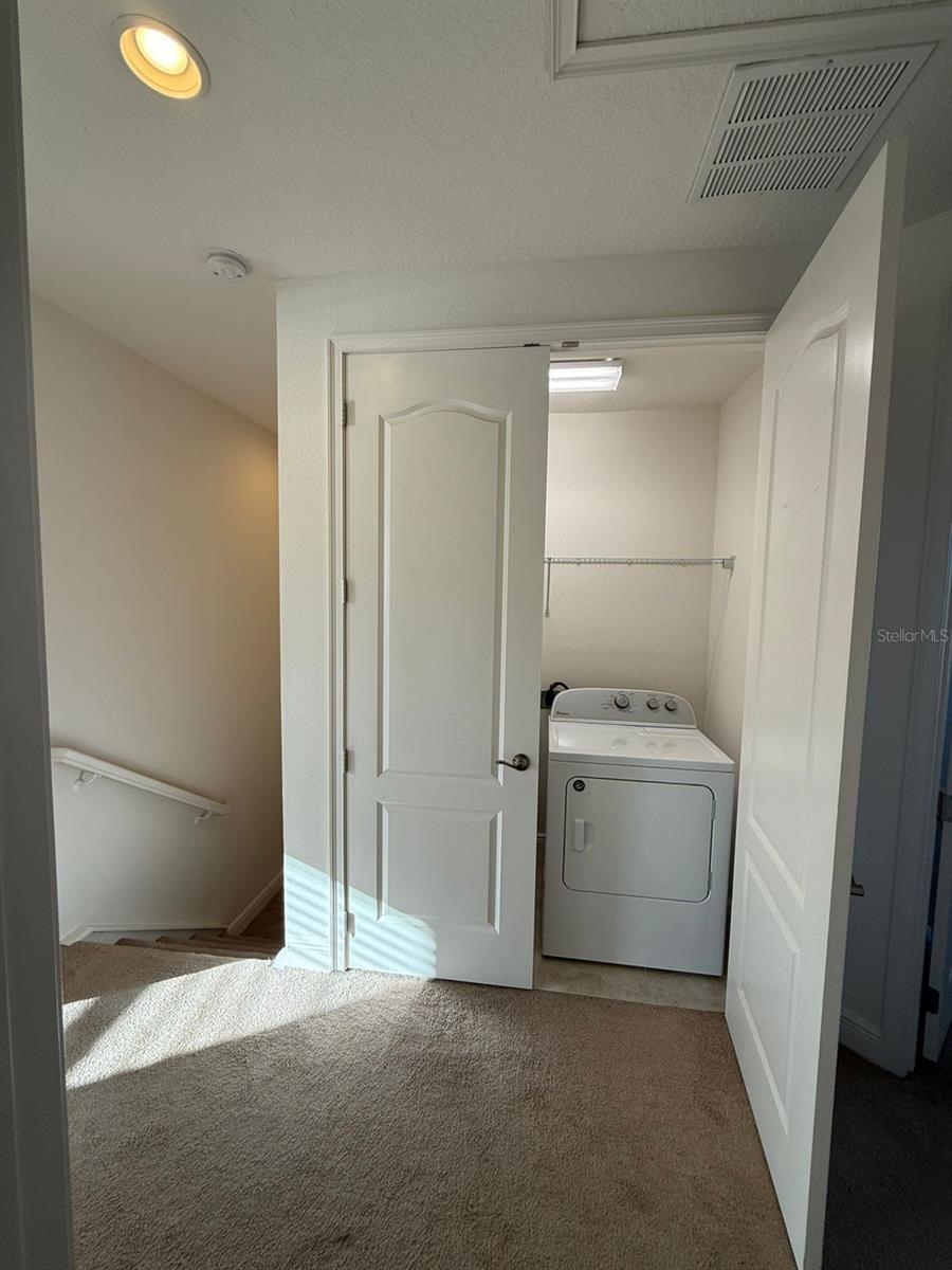 EAGLE CRK VILLAGE L PH 3A - Residential Lease