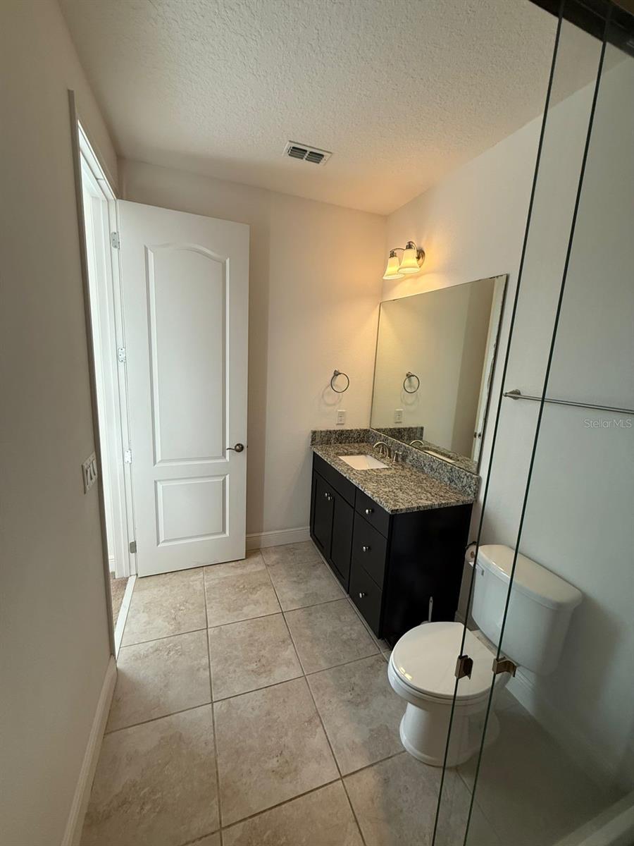 EAGLE CRK VILLAGE L PH 3A - Residential Lease