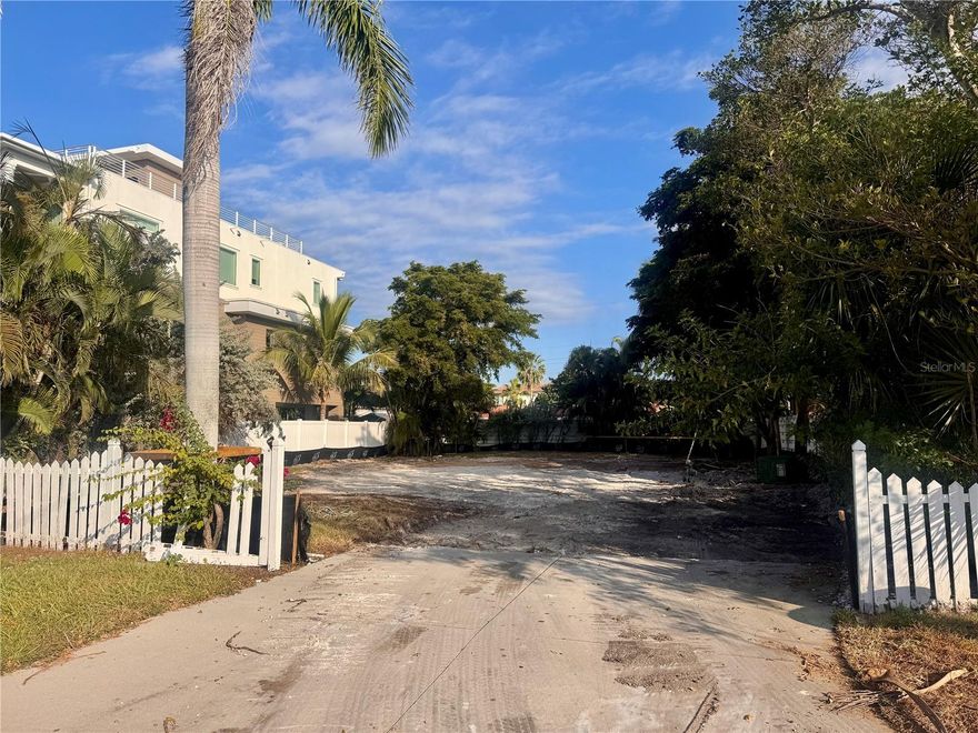 Price has been reduced for immediate sale. Wake up and stroll to the pristine sands of Lido Beach for a morning swim. Enjoy lunch at one of the many cafés on St. Armands Circle, just minutes from your front door. Spend the evening browsing boutiques or attending one of the areas lively cultural events. This property offers a location that makes every day feel like a vacation. Where the beach and Sarasota?s most vibrant destination are equally within reach. The existing home is a tear-down, offering a blank canvas for your vision. Developers will see the potential for a high-demand rental or luxury new construction, while end-users can design their own elevated coastal retreat tailored to their lifestyle. With unmatched walkability, strong rental demand, and one of Sarasota's most desired locations, this is an opportunity that blends lifestyle and investment potential in one exceptional package. Opportunities like this are rare, build your dream, or your next great investment property, in the heart of Lido Key.