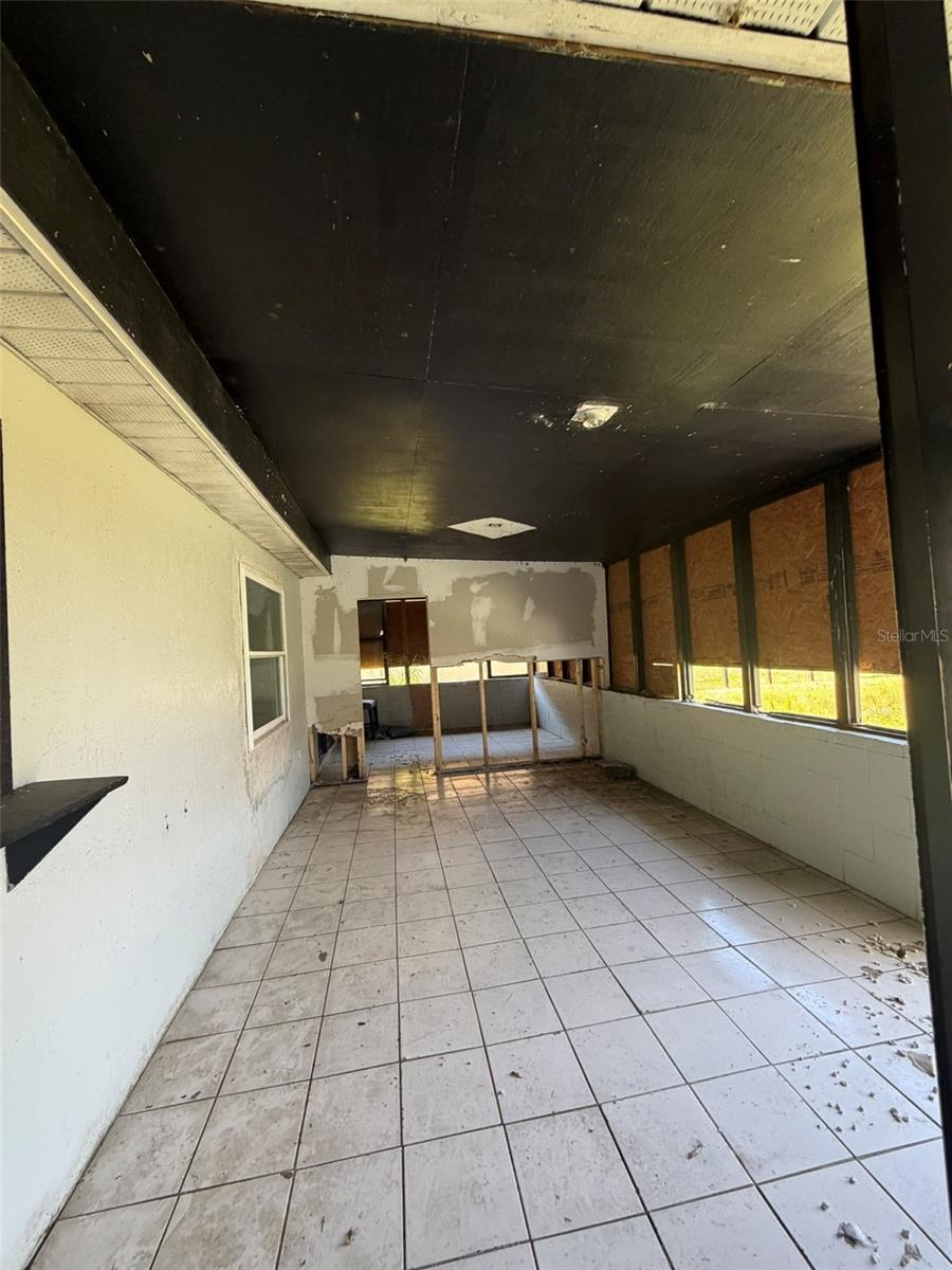 POINC VILLAGE 1 NBD 1 N - Residential