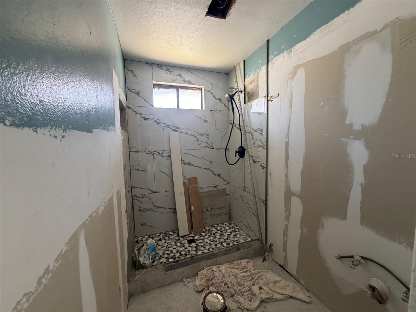 POINC VILLAGE 1 NBD 1 N - Residential