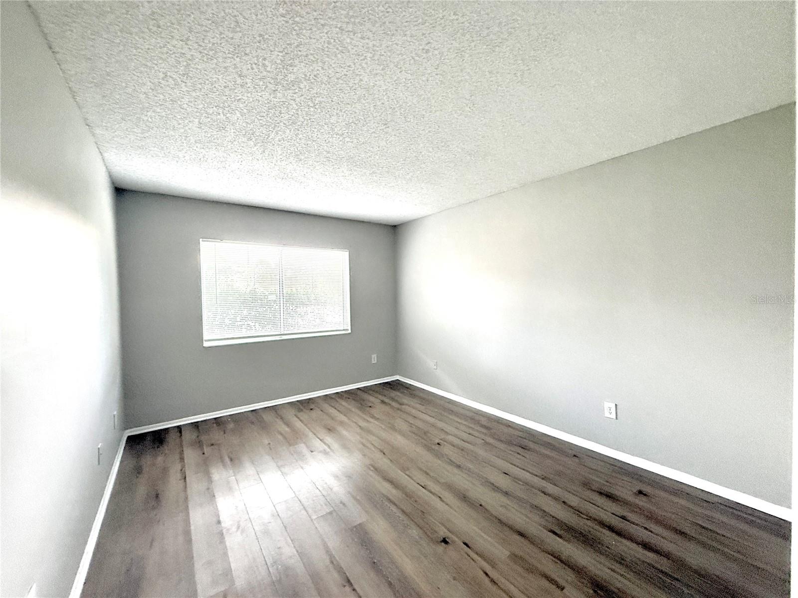 OXFORD SQUARE CONDO - Residential Lease