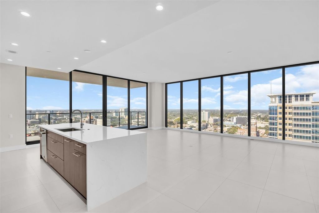 Photo of 275 1st Avenue S #2001, St Petersburg, FL 33701 (MLS # TB8472986)