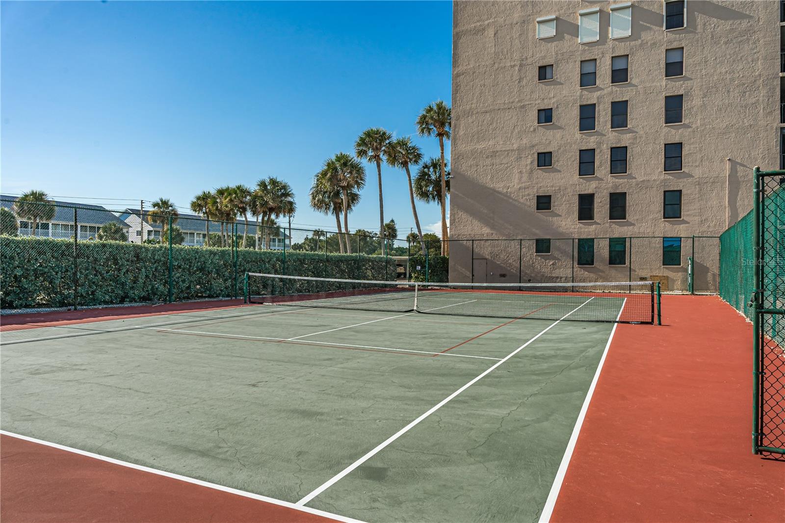 REFLECTIONS ON THE GULF CONDO - Residential