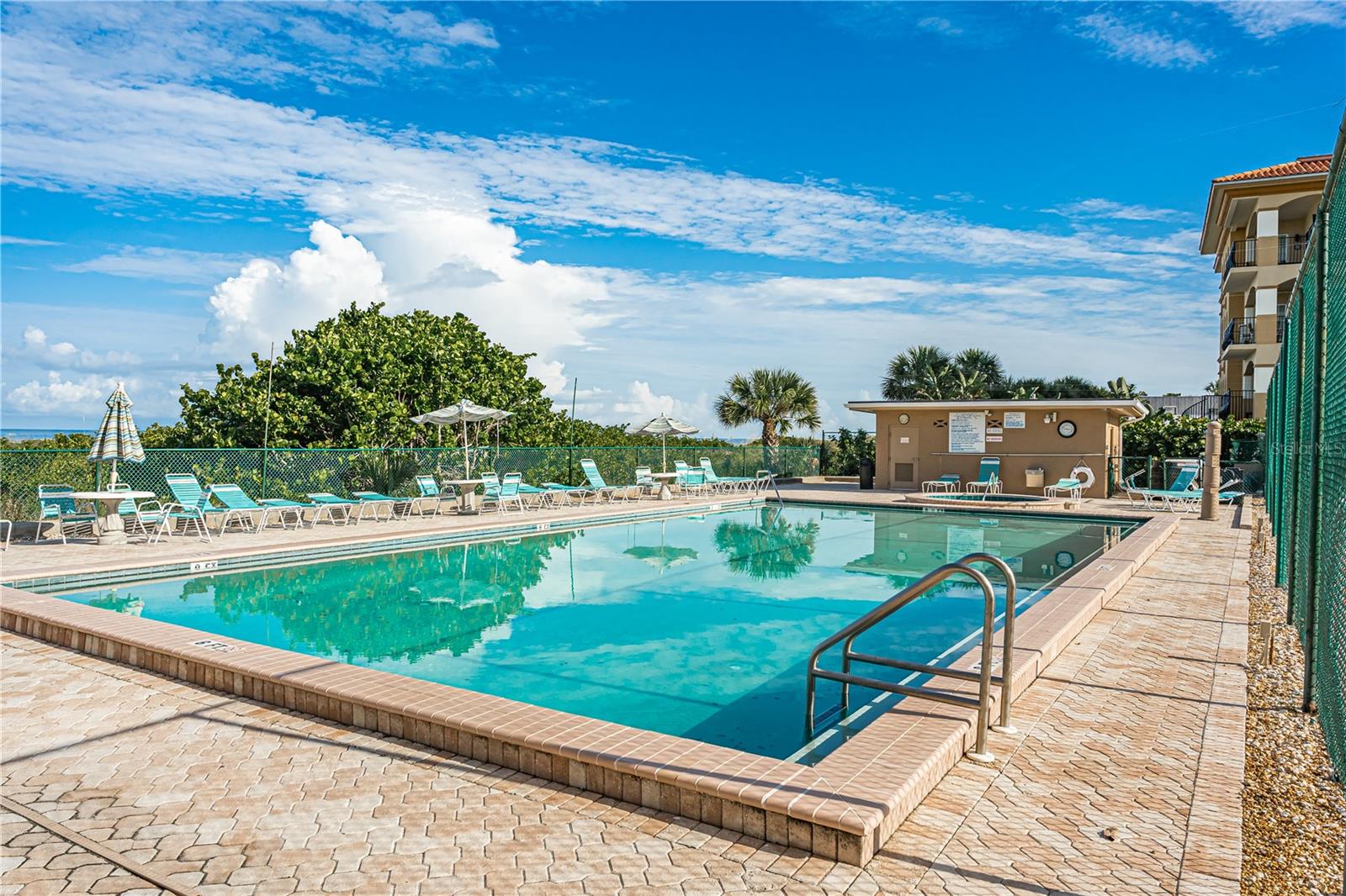 REFLECTIONS ON THE GULF CONDO - Residential
