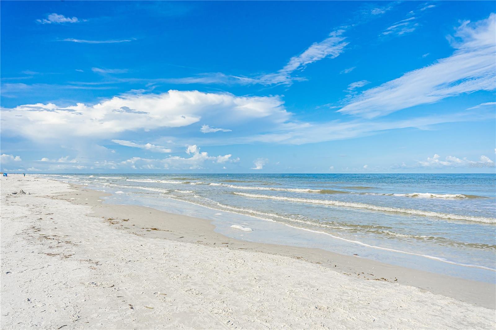 REFLECTIONS ON THE GULF CONDO - Residential