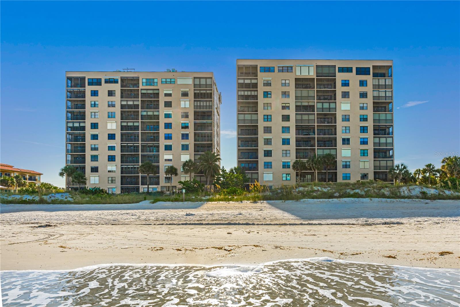 REFLECTIONS ON THE GULF CONDO - Residential