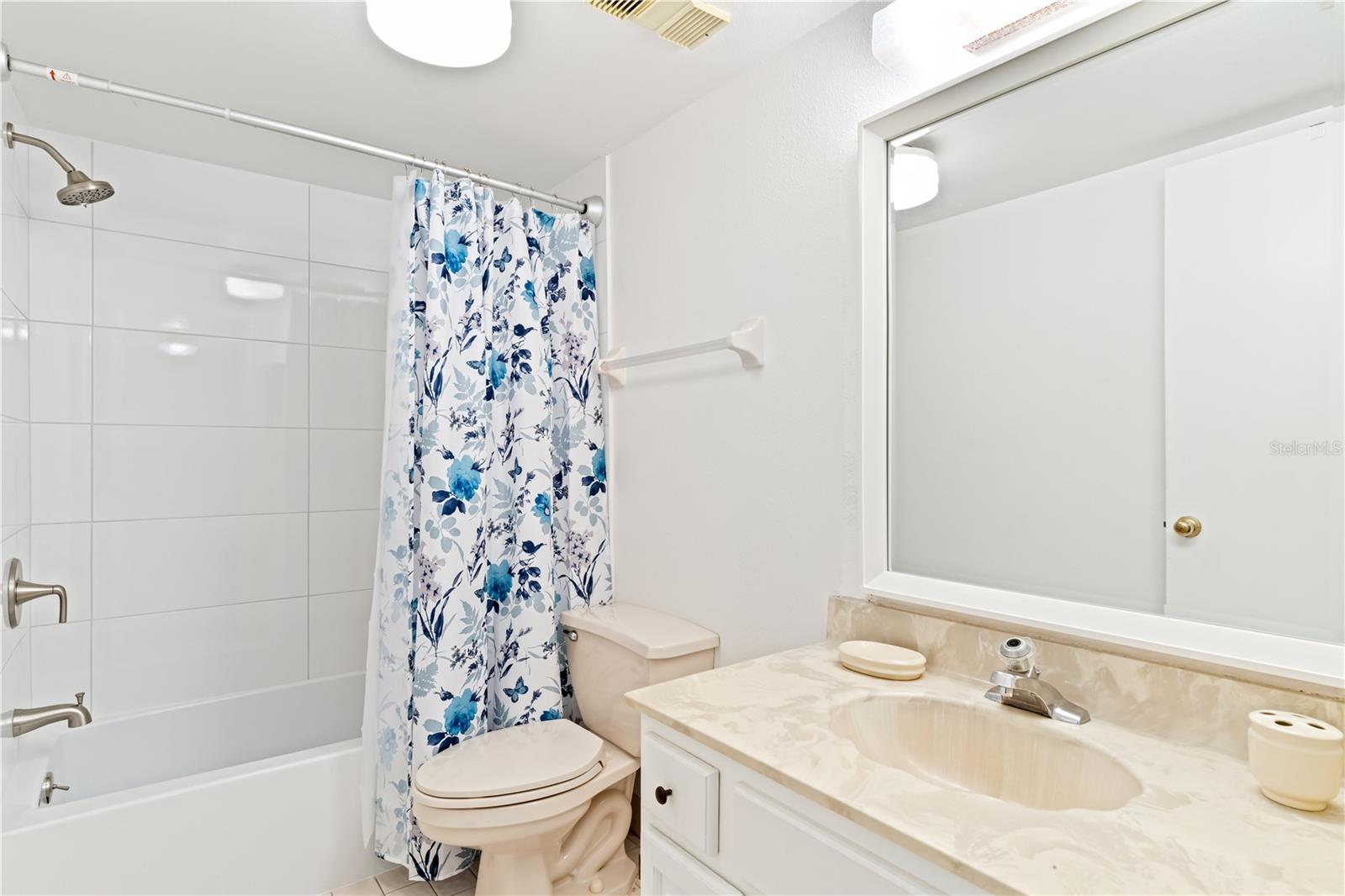 REFLECTIONS ON THE GULF CONDO - Residential