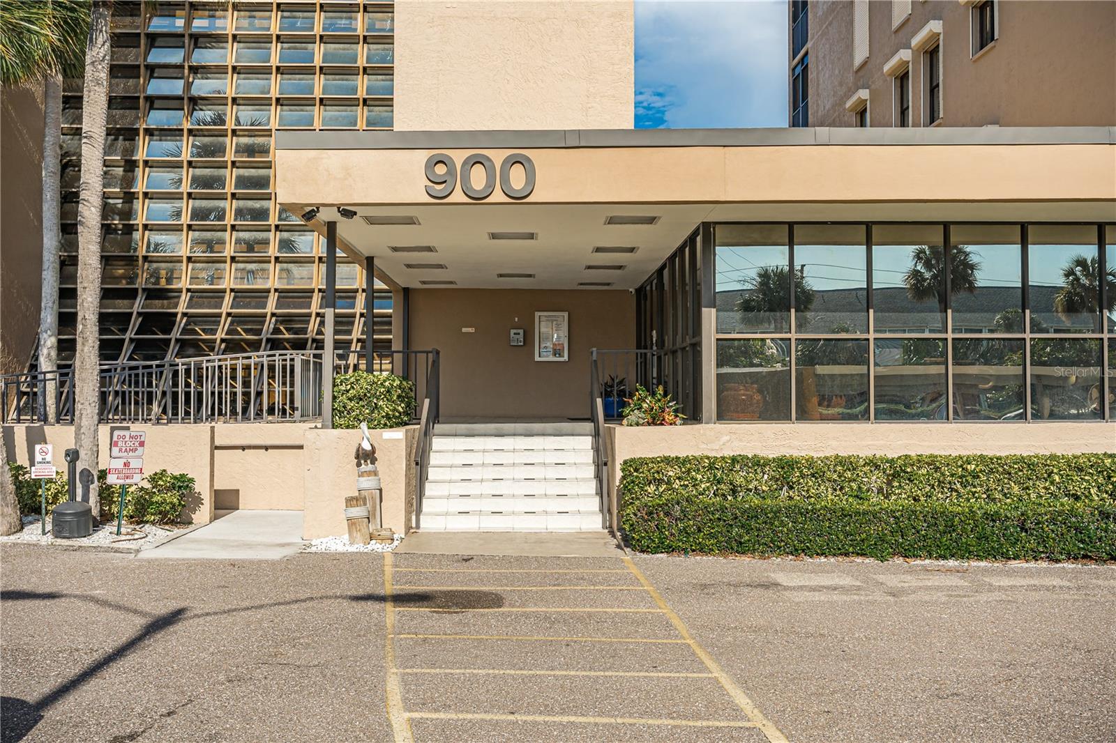 REFLECTIONS ON THE GULF CONDO - Residential