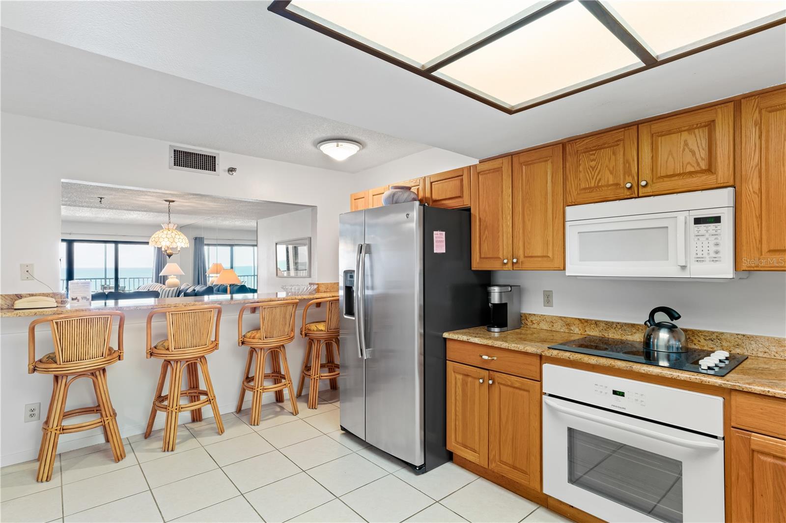 REFLECTIONS ON THE GULF CONDO - Residential