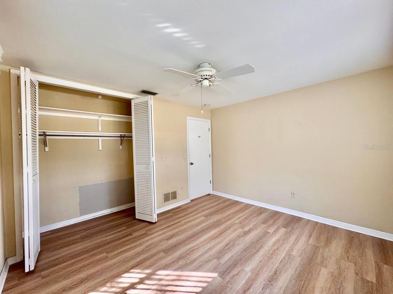 IMPERIAL PARK - Residential Lease