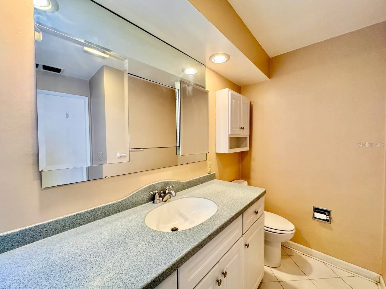 IMPERIAL PARK - Residential Lease