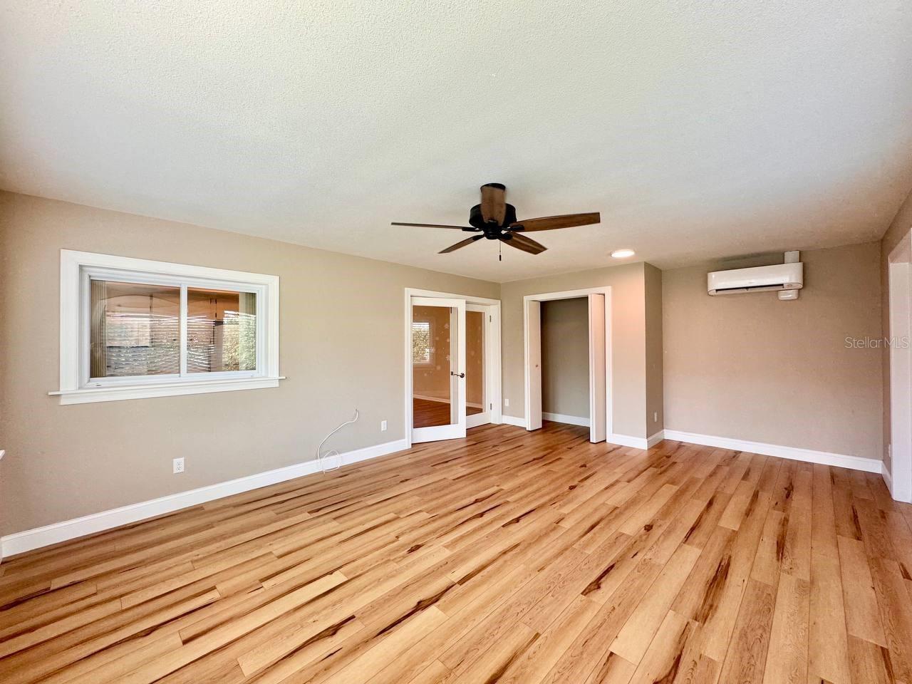 IMPERIAL PARK - Residential Lease