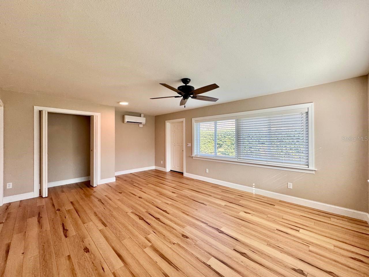 IMPERIAL PARK - Residential Lease