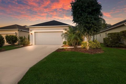 A home in PARRISH