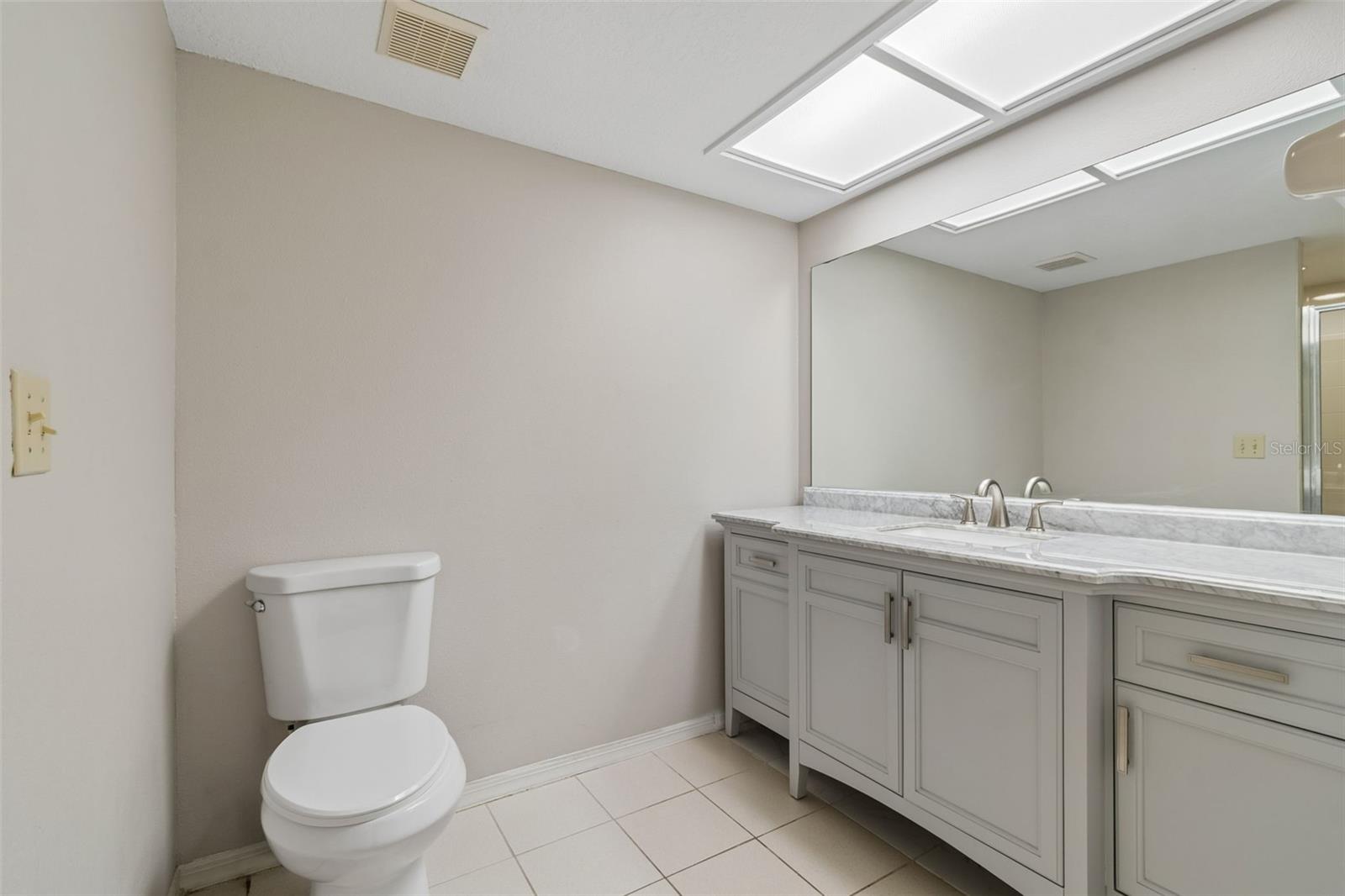 TARA CAY SOUND NORTH - Residential