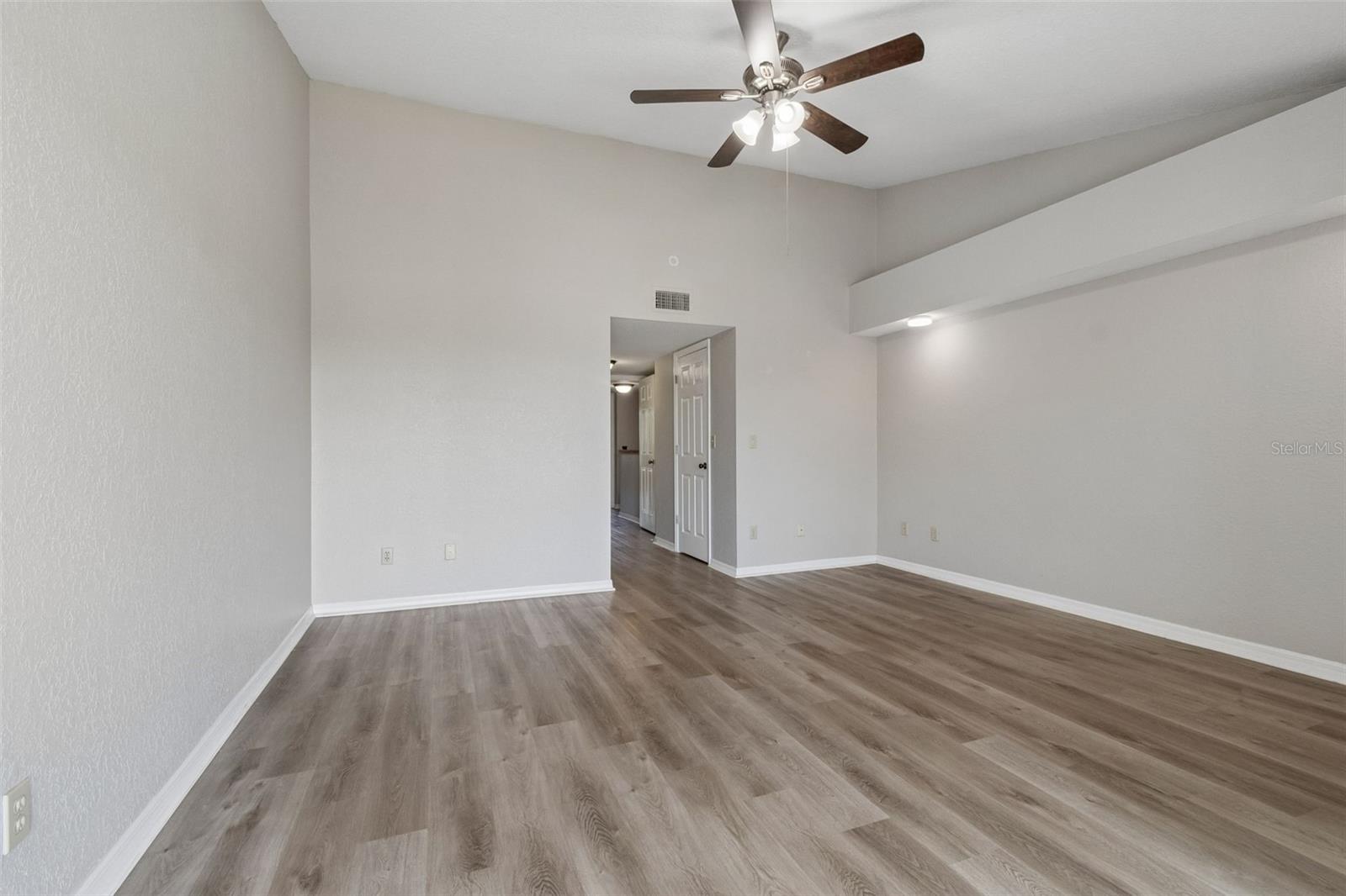 TARA CAY SOUND NORTH - Residential