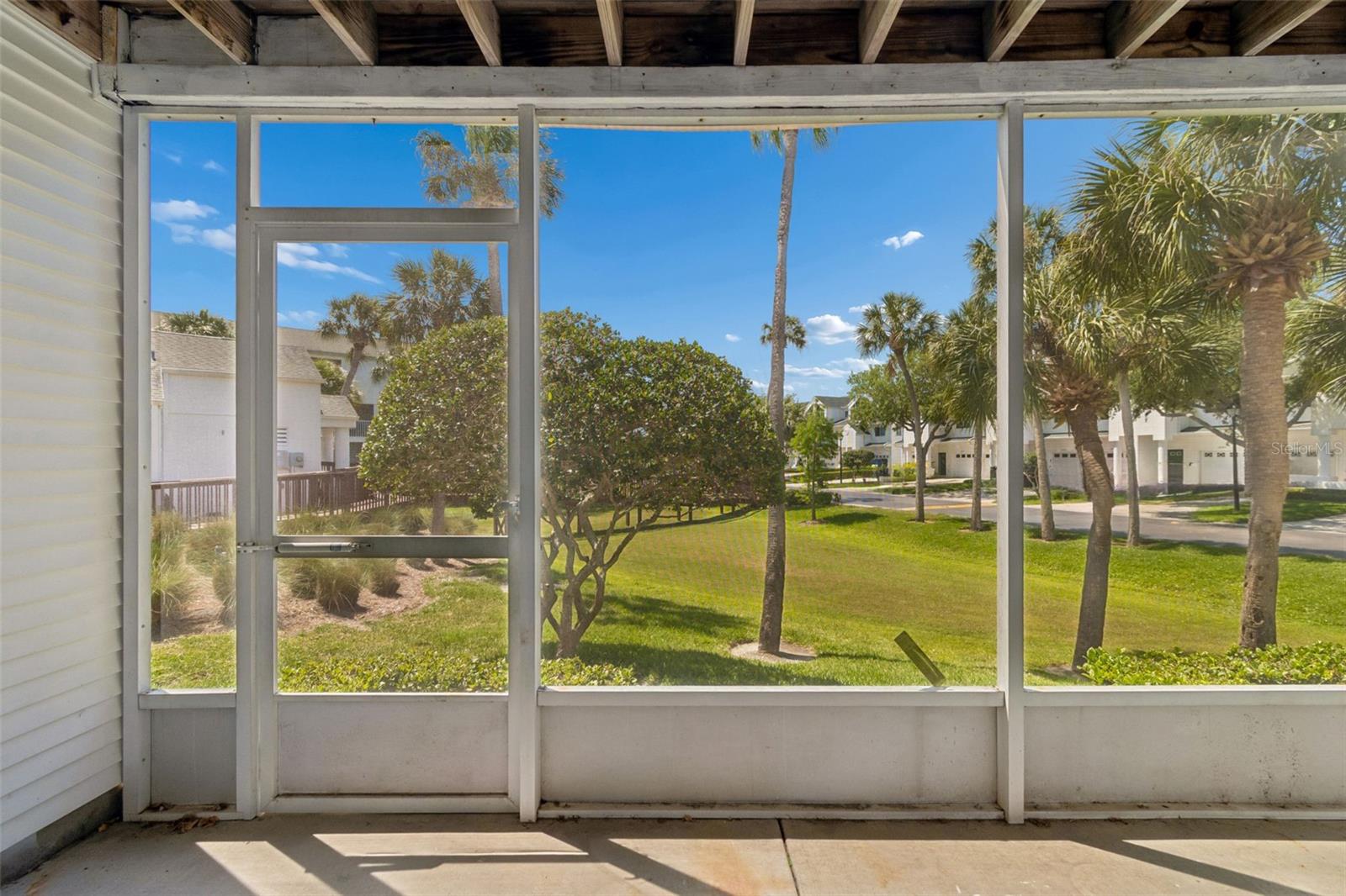 TARA CAY SOUND NORTH - Residential