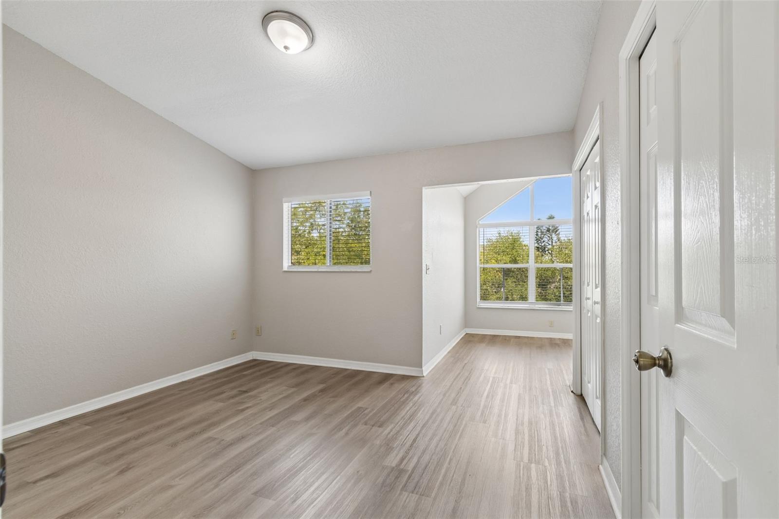 TARA CAY SOUND NORTH - Residential