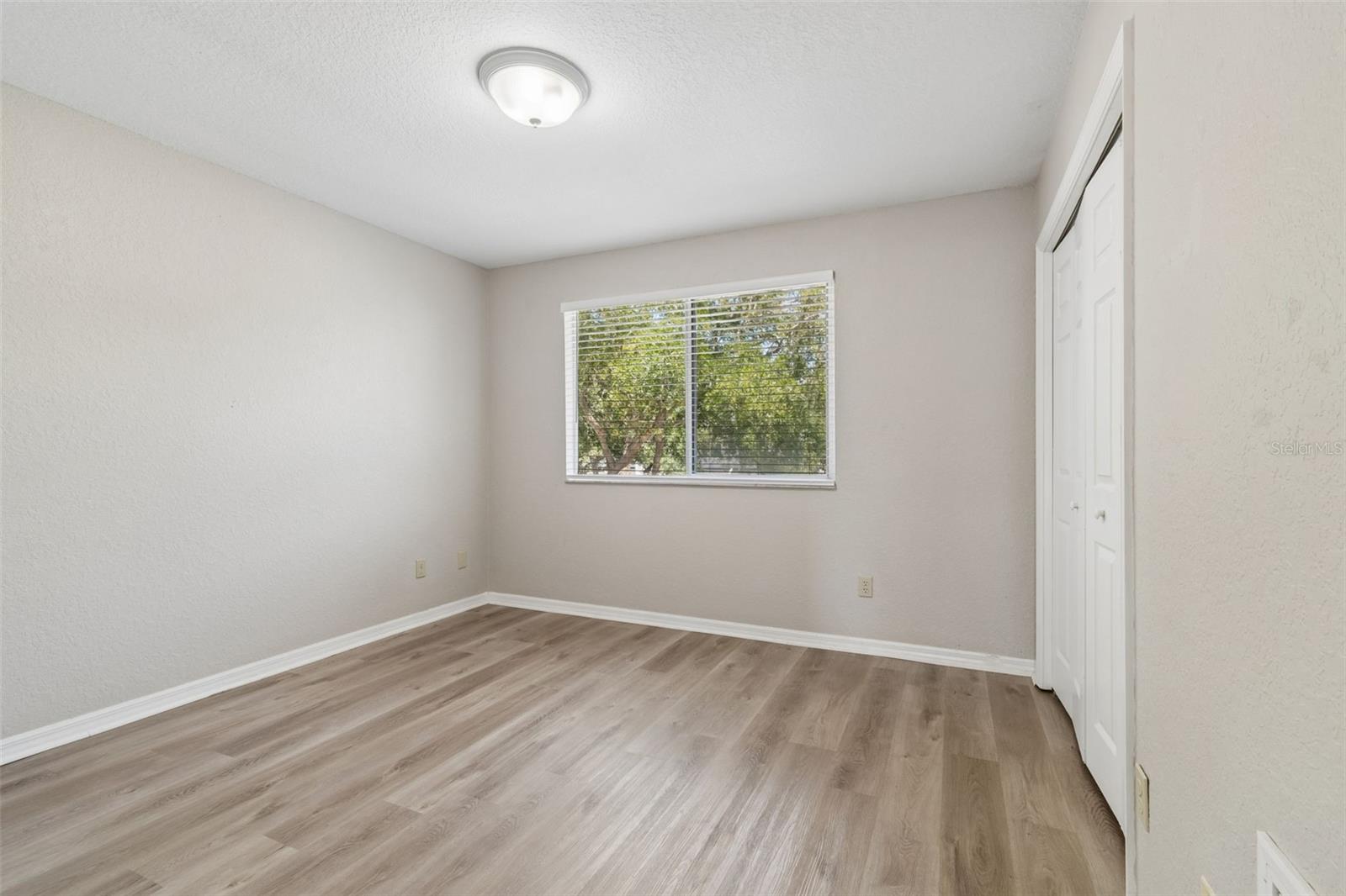 TARA CAY SOUND NORTH - Residential